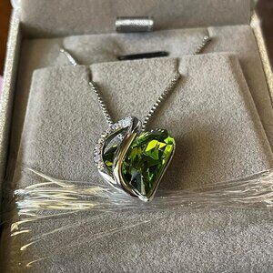 Women Green Infinity Love Heart Pendant with Birthstone Crystals
